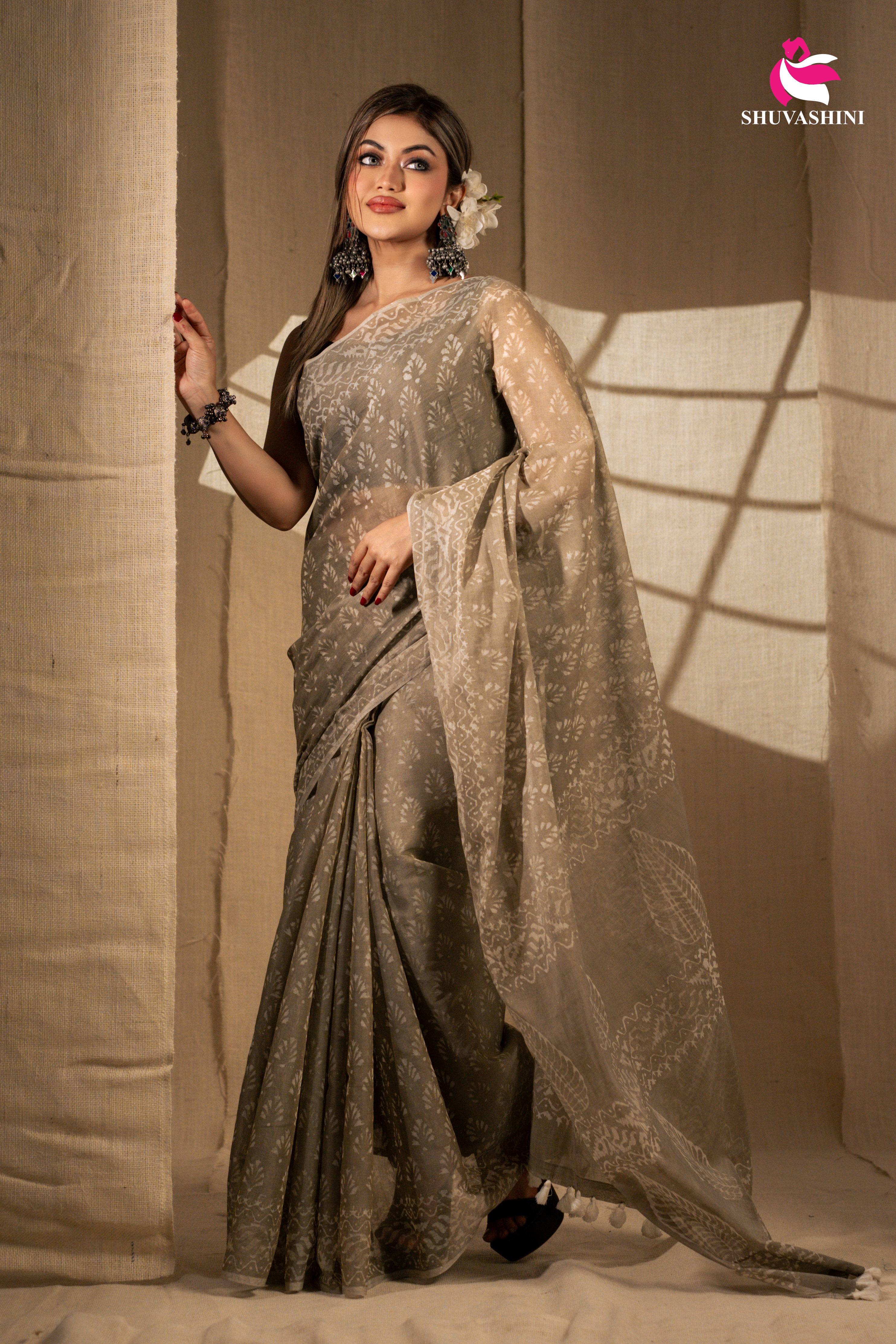 সেমি মসলিন শাড়ি