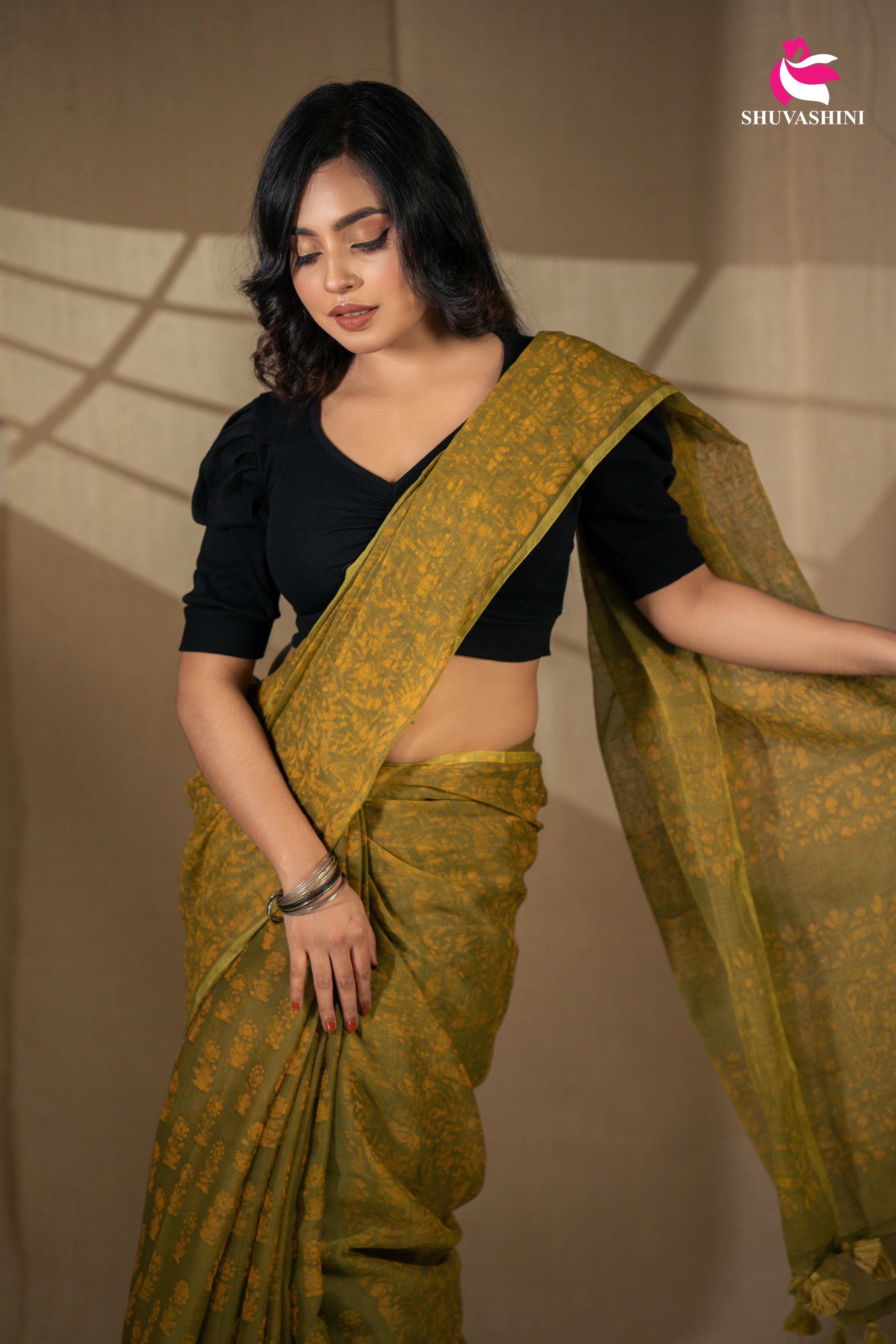 Semi Muslin Saree